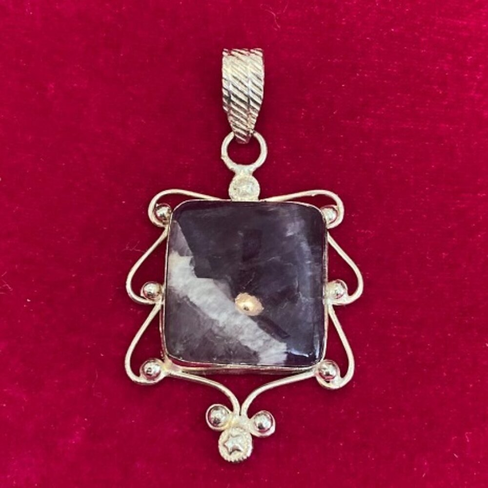 Beautiful "Amethyst" .925 Silver Pendant